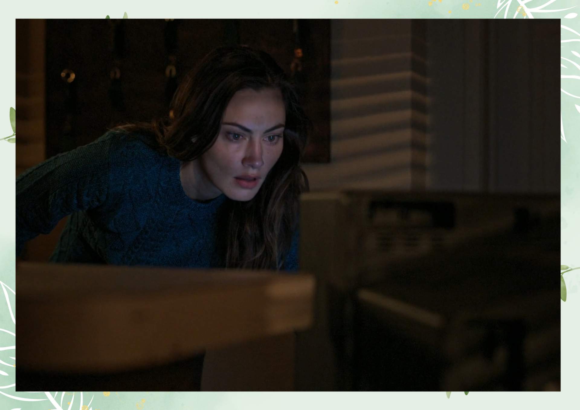 Green White Minimalist Aesthetic Blank Document Border 6 2